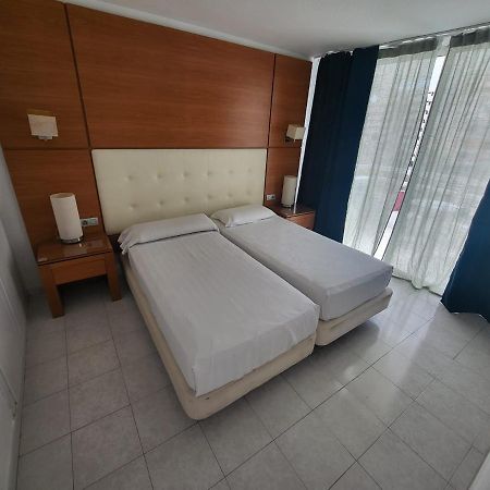 Cozy Apartment Near The Beach Playa de las Américas Exterior foto